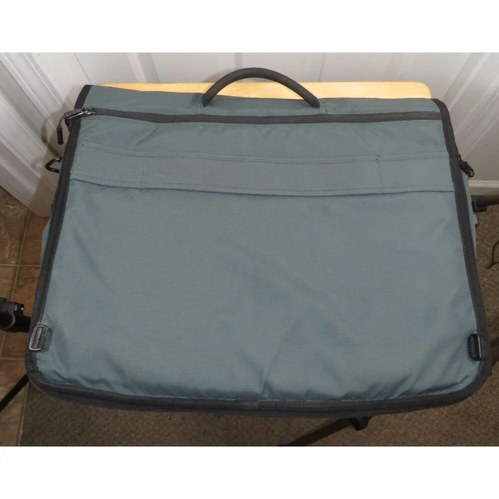 Timbuk2 Command Messenger Laptop Bag Gray/Black Crossbody Strap Large